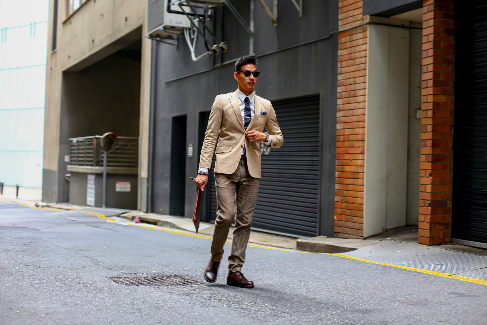 TheSimpleGentleman-Ubermen-Summer-Suiting-3