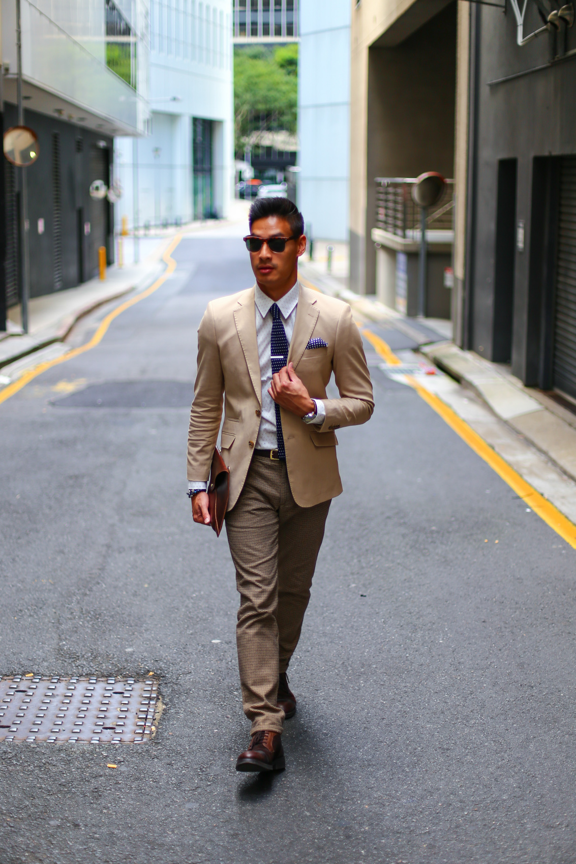 TheSimpleGentleman-Ubermen-Summer-Suiting-4