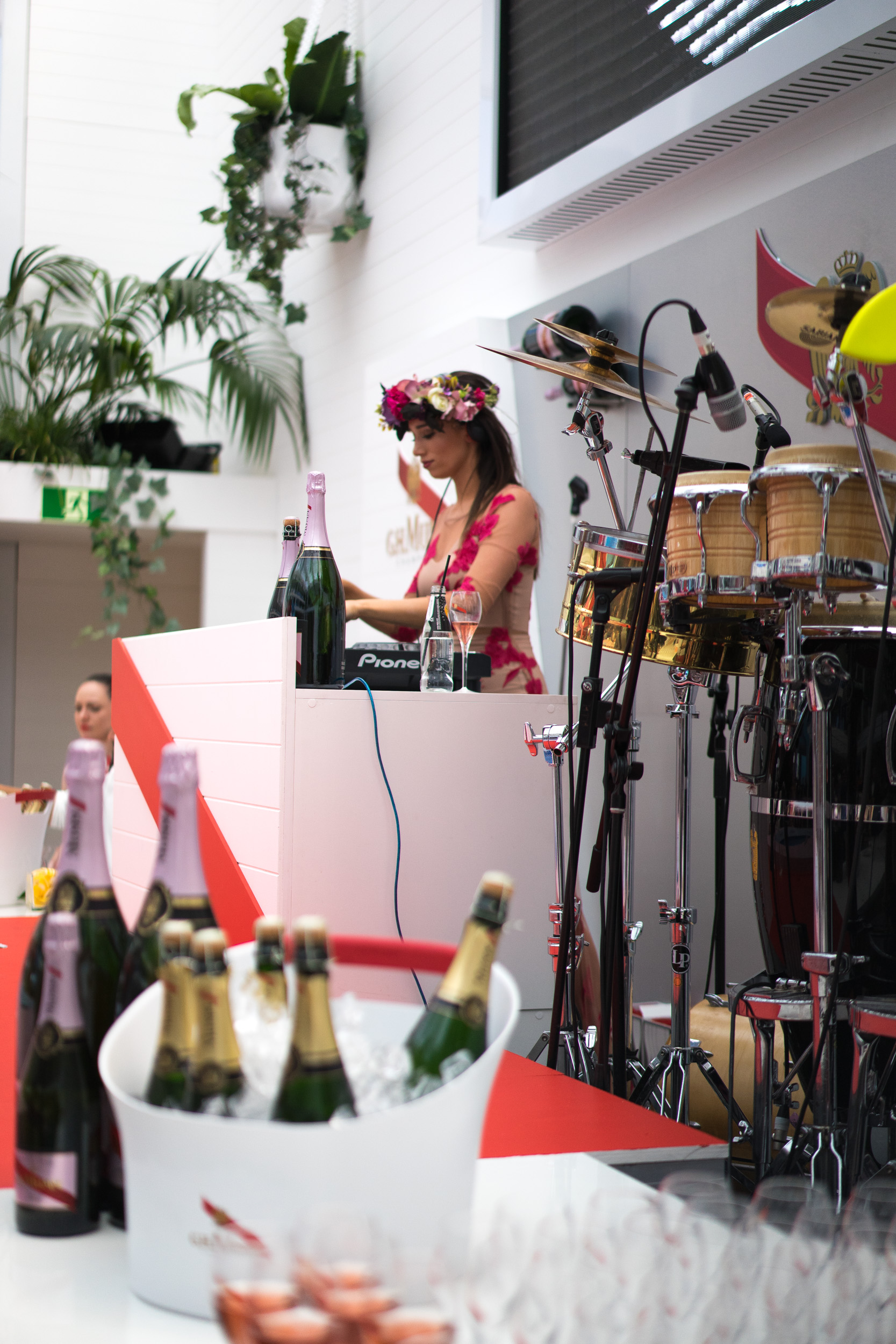 ghmumm-roddgunn-melbourne-spring-carnival4