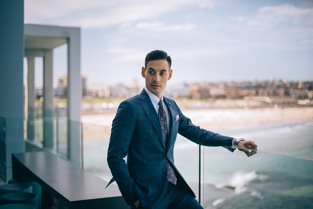 Mens fashion blogger at Icebergs dining & bar at Bondi Beach